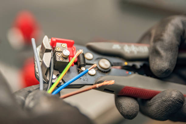 Best Electrical Contractors for Businesses  in Englewood, OH